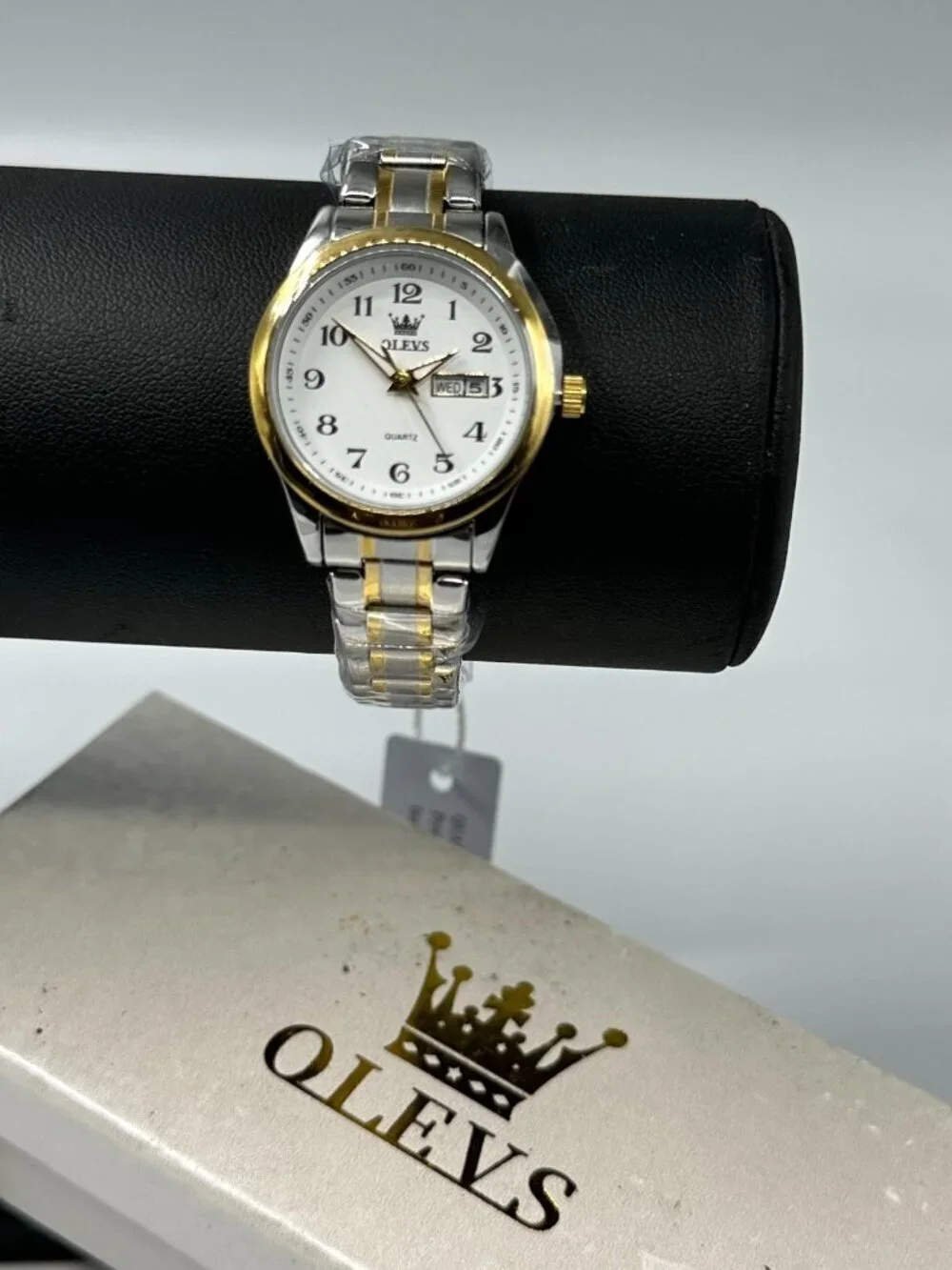 Olevs Watch Women Silver Gold Two Tone Date Window New Battery  7.25